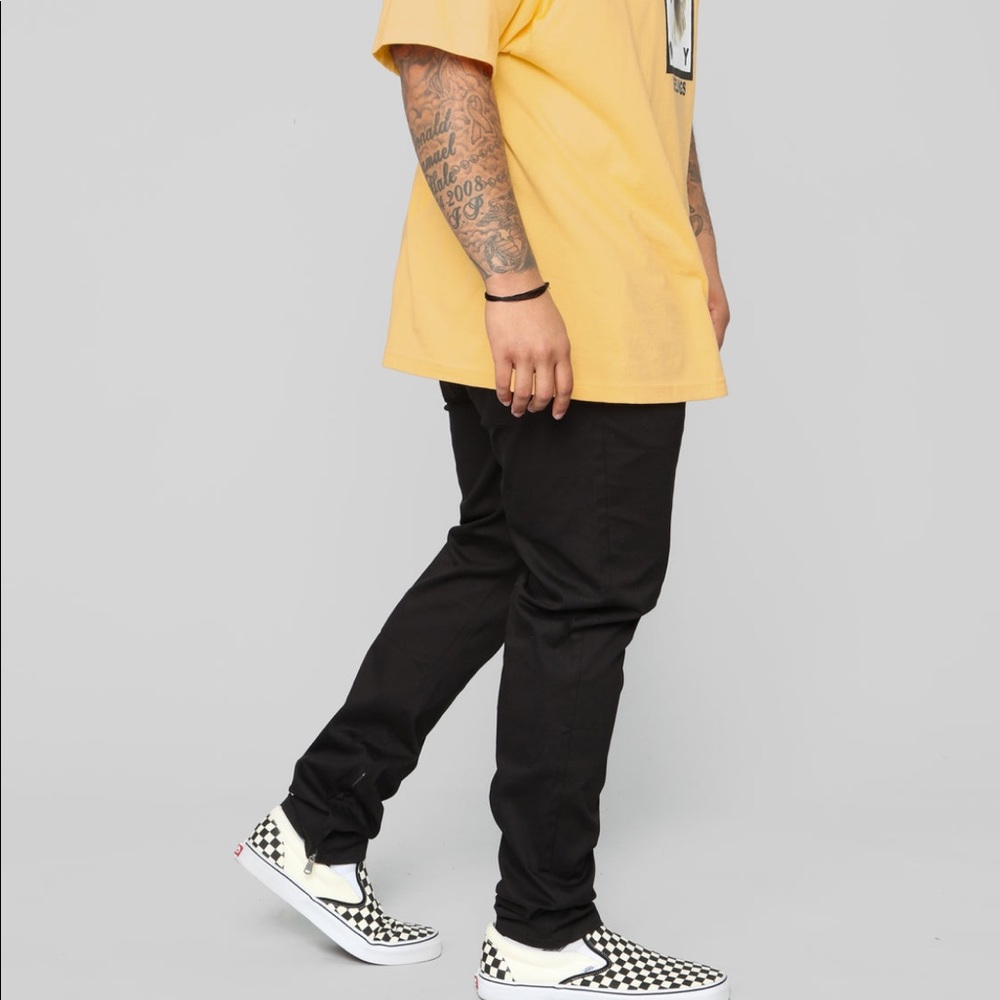 Size M - Fashionnova Men’s Zane Joggers